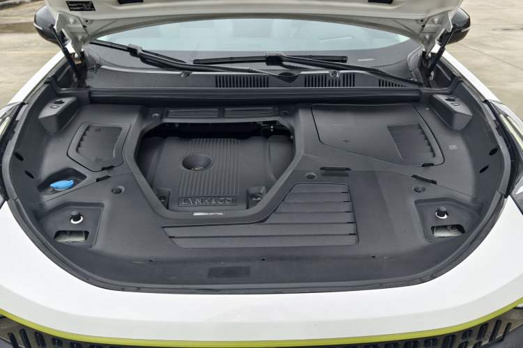 Used Lynk & Co 05 2022 2.0T Two-Wheel Drive Shine Halo Engine Bay