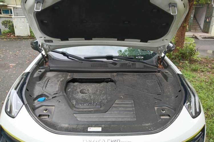 Used Lynk & Co 05 2022 2.0T Two-Wheel Drive Shine Halo Engine Bay