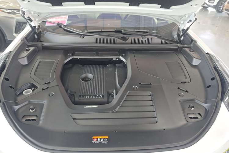 Used Lynk & Co 05 2022 2.0T Two-Wheel Drive Shine Halo Engine Bay
