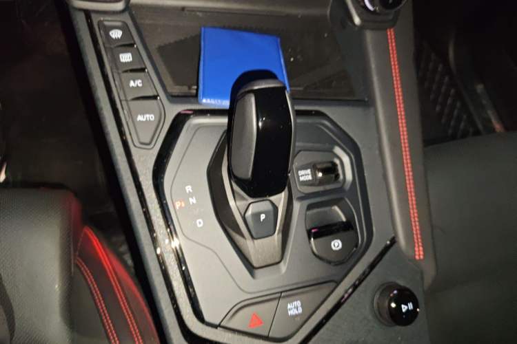 Used Lynk & Co 05 2022 2.0TD Four-Wheel Drive Dynamic Halo Gear Lever