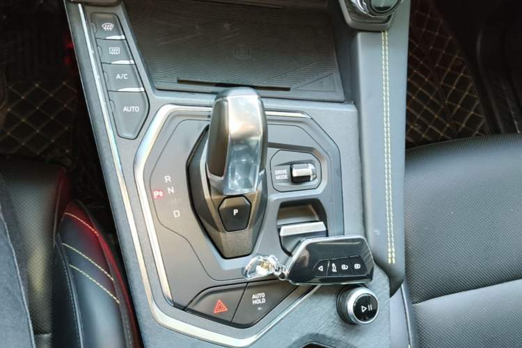 Used Lynk & Co 05 2022 2.0T Two-Wheel Drive Shine Halo Gear Lever
