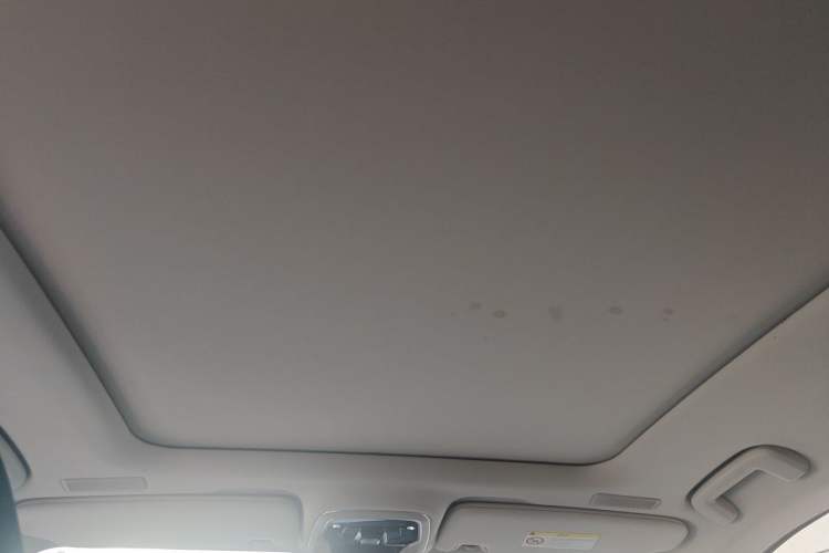 Used Lynk & Co 05 2022 2.0T Two-Wheel Drive Shine Halo Headliner