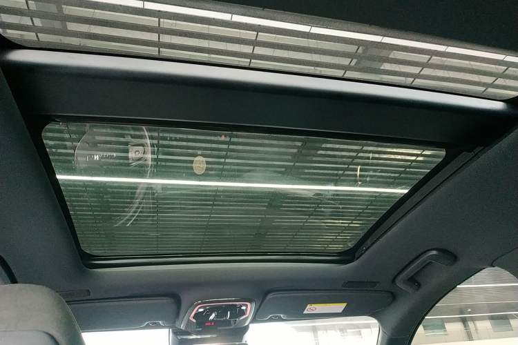 Used Lynk & Co 05 2022 2.0TD Four-Wheel Drive Dynamic Halo Headliner