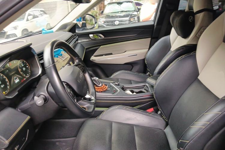 Used Lynk & Co 05 2022 2.0T Two-Wheel Drive Shine Halo Left Front Seat