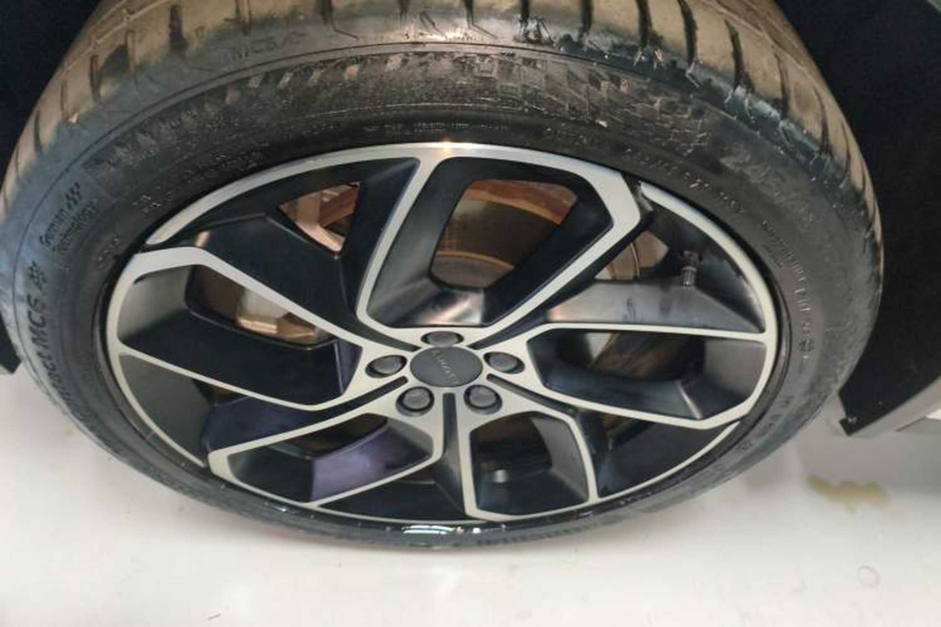 Used Lynk & Co 05 2022 2.0T Two-Wheel Drive Shine Halo Left Front Wheel Hub