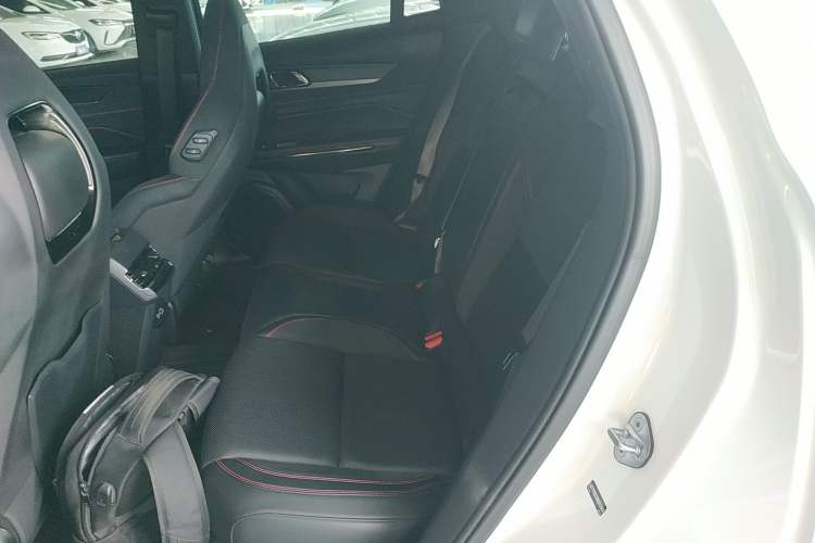 Used Lynk & Co 05 2022 2.0TD Four-Wheel Drive Dynamic Halo Left Rear Seat