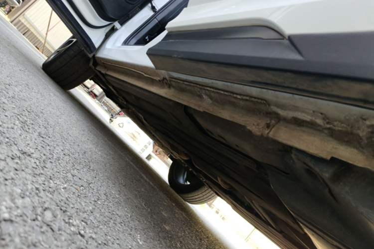 Used Lynk & Co 05 2022 2.0T Two-Wheel Drive Shine Halo Left Side Sill