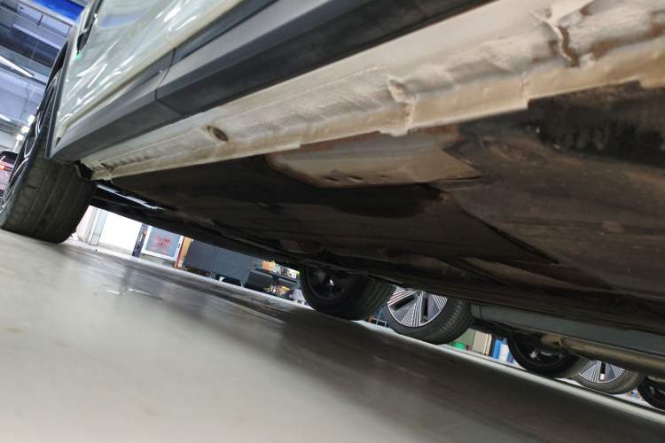 Used Lynk & Co 05 2022 2.0T Two-Wheel Drive Shine Halo Left Side Sill