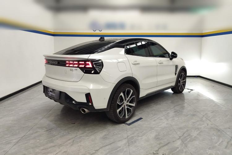 Used Lynk & Co 05 2022 2.0TD Four-Wheel Drive Dynamic Halo Rear Right 45 Deg