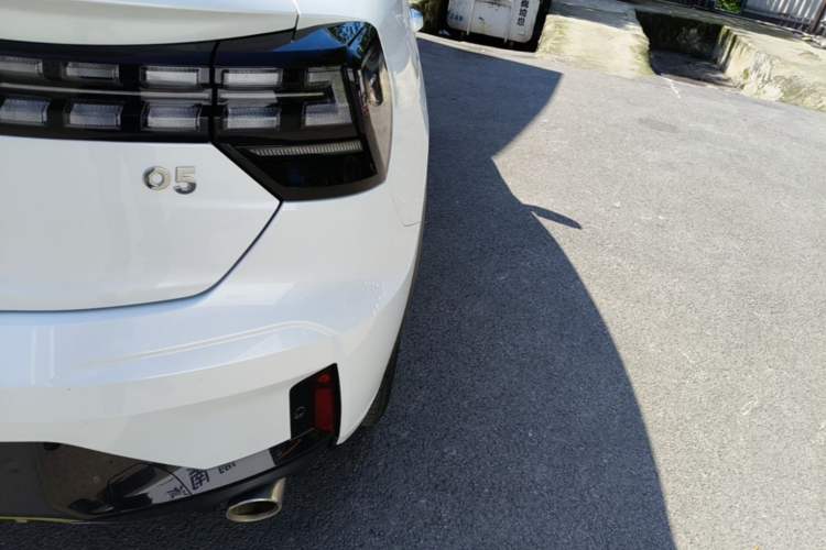 Used Lynk & Co 05 2022 2.0T Two-Wheel Drive Shine Halo Right Rear Taillight