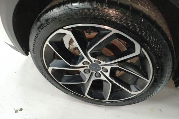 Used Lynk & Co 05 2022 2.0T Two-Wheel Drive Shine Halo Right Rear Wheel Hub