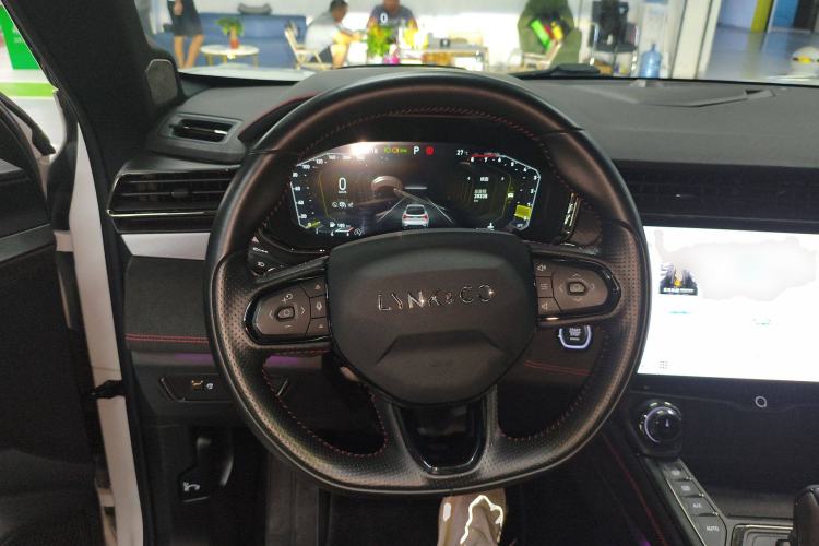 Used Lynk & Co 05 2022 2.0TD Four-Wheel Drive Dynamic Halo Steering Wheel
