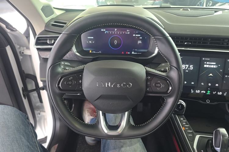 Used Lynk & Co 05 2022 2.0T Two-Wheel Drive Shine Halo Steering Wheel