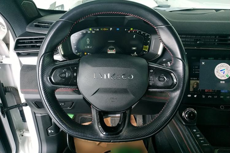 Used Lynk & Co 05 2022 2.0TD Four-Wheel Drive Dynamic Halo Steering Wheel