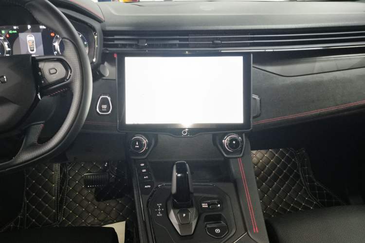 Used Lynk & Co 05 2023 2.0TD Four-Wheel Drive Sporty Halo Audio And AC Panel