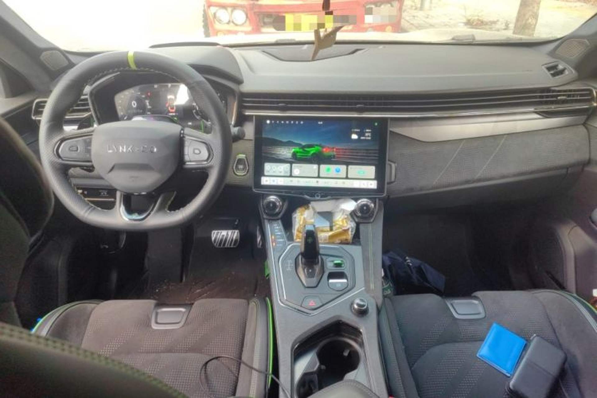 Used Lynk & Co 05 2023 05+ 2.0TD Four-Wheel Drive Exploration Edition Center Console
