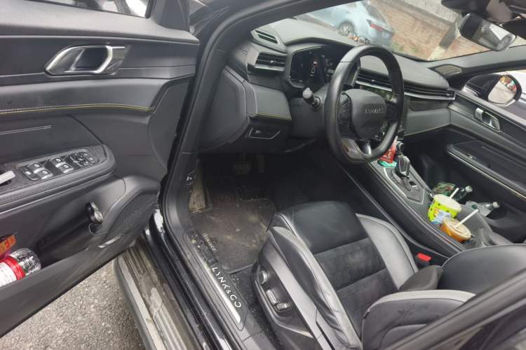 Used Lynk & Co 05 2023 2.0TD Two-Wheel Drive Shine Halo Driver Seat