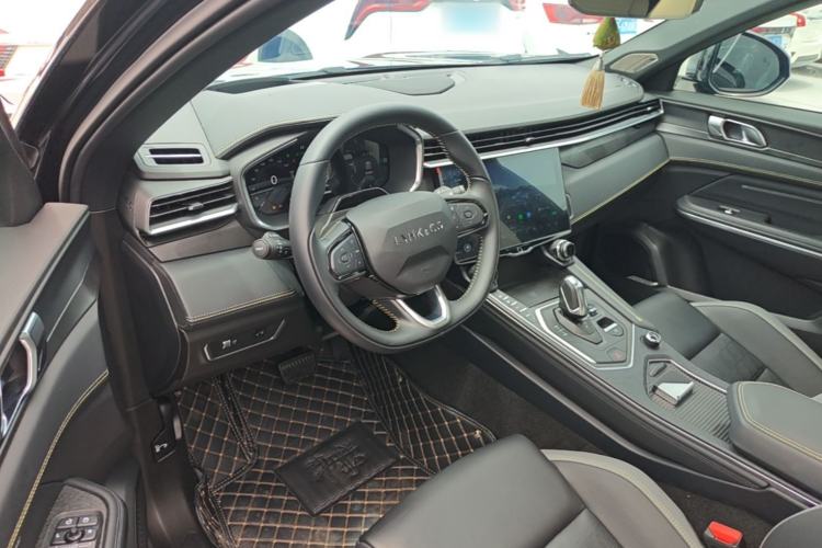 Used Lynk & Co 05 2023 2.0TD Two-Wheel Drive Shine Halo Driver Seat