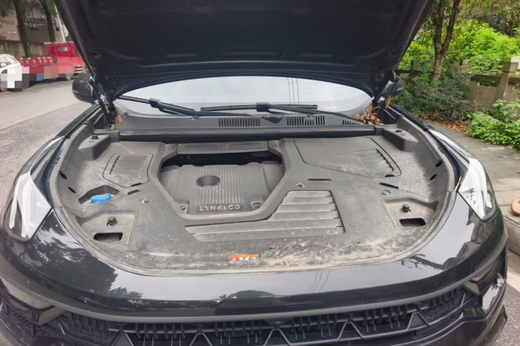 Used Lynk & Co 05 2023 2.0TD Two-Wheel Drive Shine Halo Engine Bay