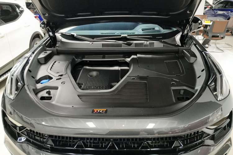Used Lynk & Co 05 2023 2.0TD Four-Wheel Drive Sporty Halo Engine Bay