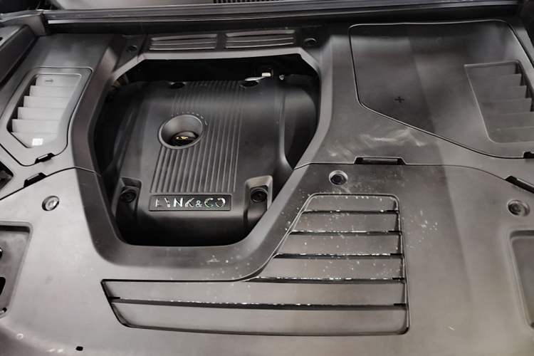 Used Lynk & Co 05 2023 2.0TD Four-Wheel Drive Sporty Halo Engine Bay