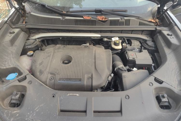 Used Lynk & Co 05 2023 05+ 2.0TD Four-Wheel Drive Exploration Edition Engine Bay