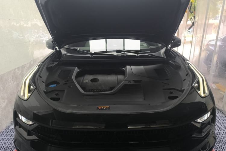 Used Lynk & Co 05 2023 2.0TD Two-Wheel Drive Shine Halo Engine Bay