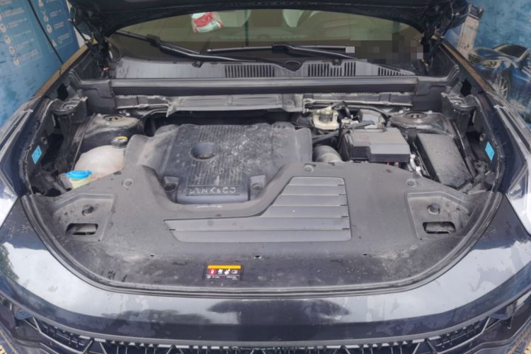 Used Lynk & Co 05 2023 2.0TD Two-Wheel Drive Shine Halo Engine Bay