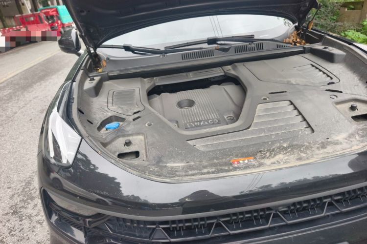 Used Lynk & Co 05 2023 2.0TD Two-Wheel Drive Shine Halo Engine Bay Right