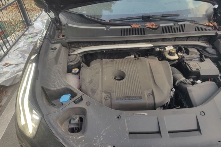 Used Lynk & Co 05 2023 05+ 2.0TD Four-Wheel Drive Exploration Edition Engine Bay Right