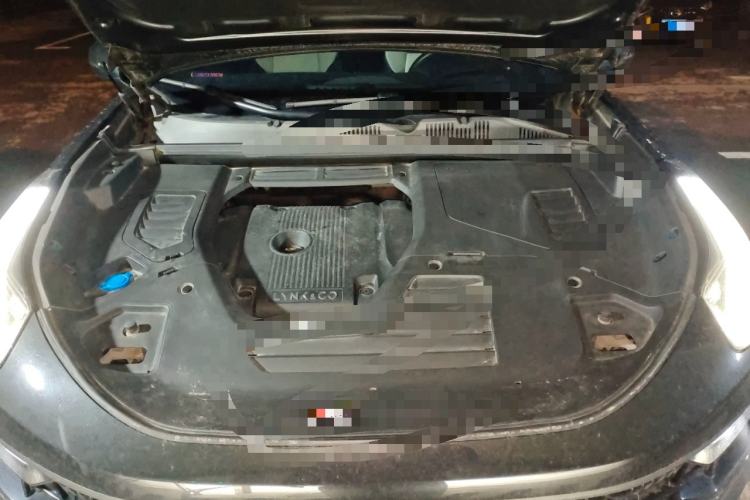 Used Lynk & Co 05 2023 2.0TD Two-Wheel Drive Shine Halo Engine Bay