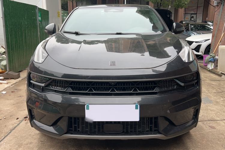 Used Lynk & Co 05 2023 2.0TD Two-Wheel Drive Shine Halo Exterior 1