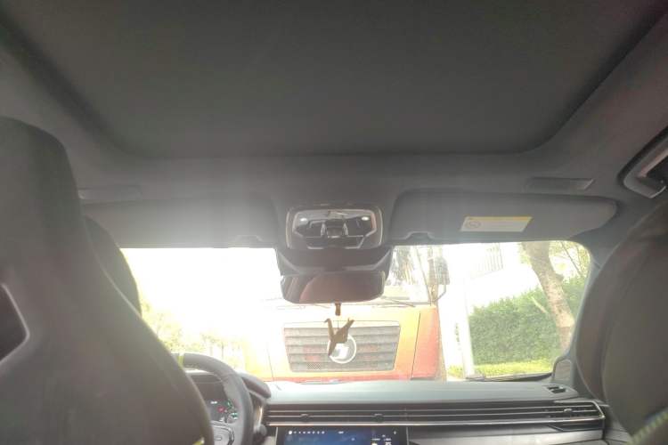Used Lynk & Co 05 2023 05+ 2.0TD Four-Wheel Drive Exploration Edition Headliner