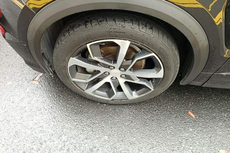 Used Lynk & Co 05 2023 2.0TD Four-Wheel Drive Sporty Halo Left Front Wheel Hub