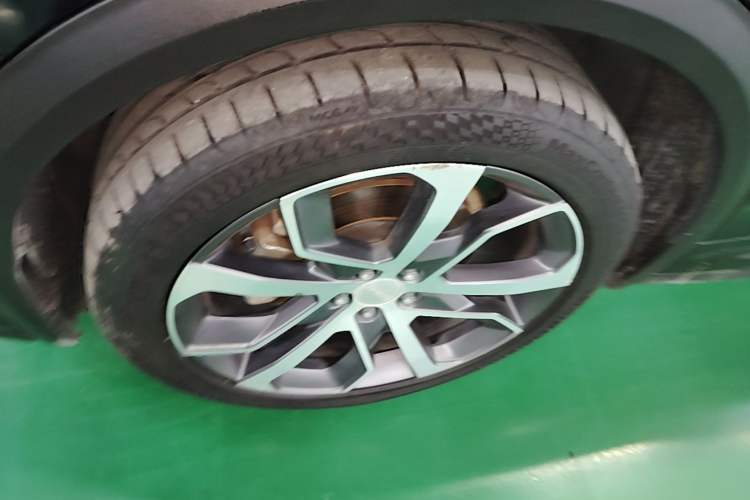 Used Lynk & Co 05 2023 2.0TD Four-Wheel Drive Sporty Halo Left Front Wheel Hub