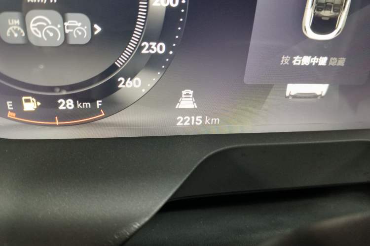 Used Lynk & Co 05 2023 2.0TD Four-Wheel Drive Sporty Halo Odometer Close Up