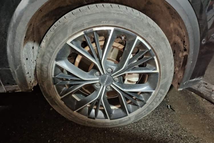 Used Lynk & Co 05 2023 2.0TD Two-Wheel Drive Shine Halo Right Front Wheel Hub