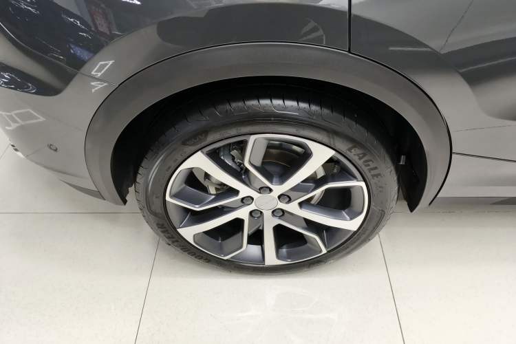Used Lynk & Co 05 2023 2.0TD Four-Wheel Drive Sporty Halo Right Rear Wheel Hub