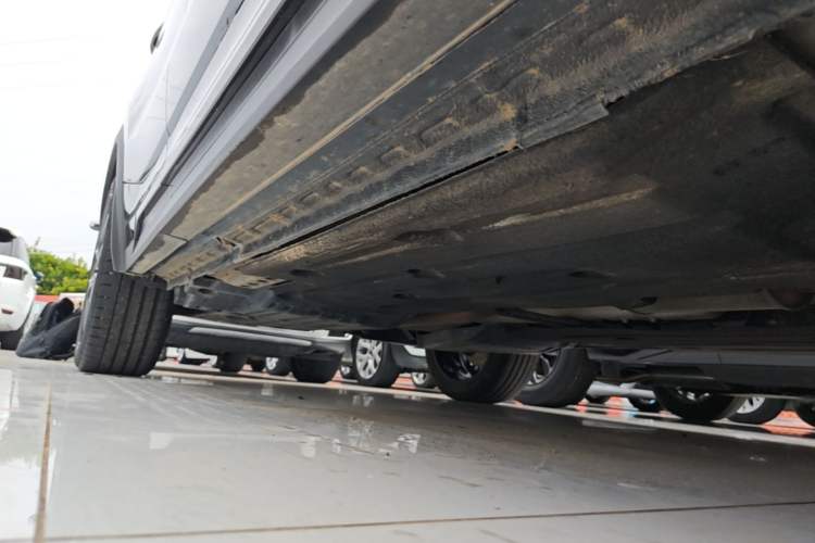 Used Lynk & Co 05 2023 2.0TD Two-Wheel Drive Shine Halo Right Side Sill