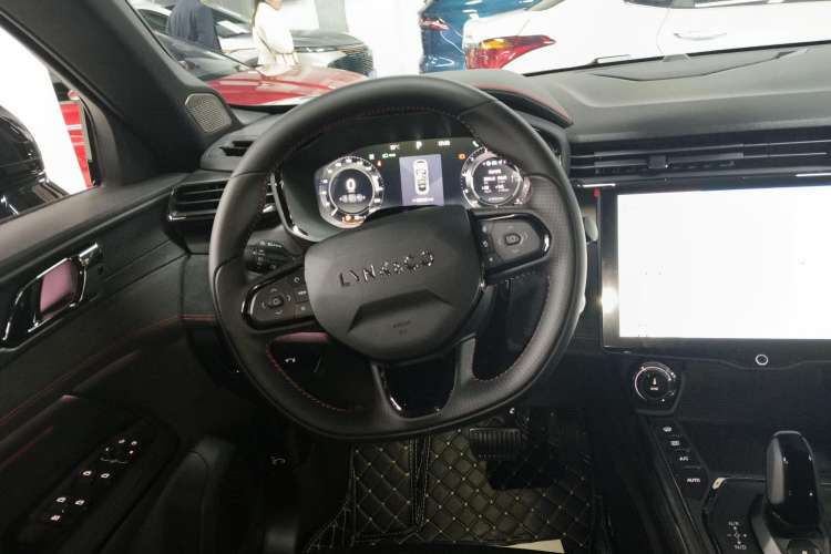 Used Lynk & Co 05 2023 2.0TD Four-Wheel Drive Sporty Halo Steering Wheel