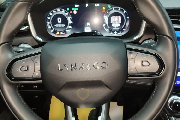 Used Lynk & Co 05 2023 2.0TD Two-Wheel Drive Zhaopu Pro Steering Wheel