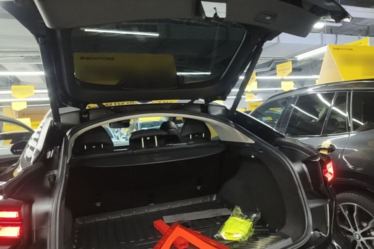 Used Lynk & Co 05 2023 2.0TD Two-Wheel Drive Zhaopu Pro Trunk