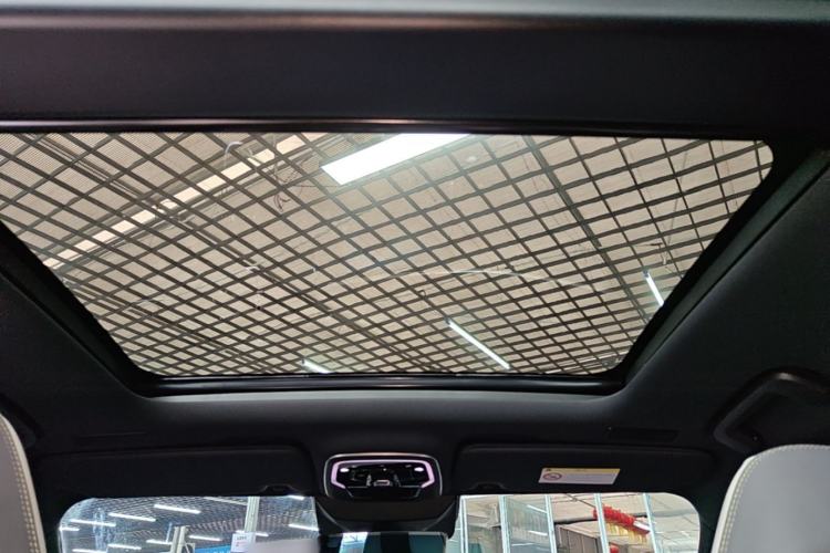 Used Lynk & Co 05 2023 2.0TD Two-Wheel Drive Shine Halo Headliner