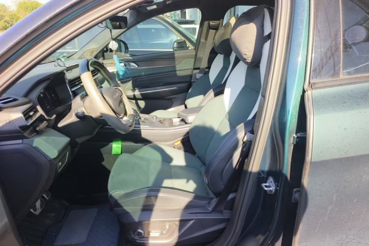 Used Lynk & Co 05 2023 2.0TD Two-Wheel Drive Shine Halo Left Front Seat