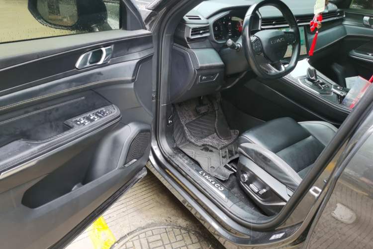 Used Lynk & Co 05 2023 2.0TD Two-Wheel Drive Shine Halo Driver Seat