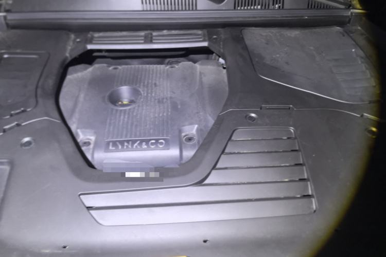 Used Lynk & Co 05 2023 2.0TD Two-Wheel Drive Shine Halo Engine Bay
