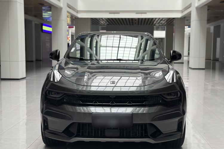Used Lynk & Co 05 2023 2.0TD Two-Wheel Drive Shine Halo Exterior 1