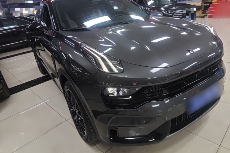 Used Lynk & Co 05 2023 2.0TD Two-Wheel Drive Shine Halo Exterior 1