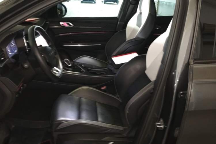 Used Lynk & Co 05 2023 2.0TD Two-Wheel Drive Shine Halo Left Front Seat