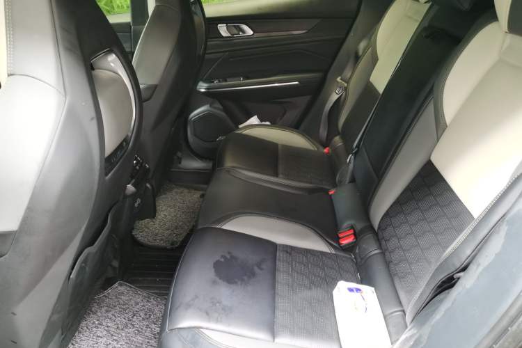 Used Lynk & Co 05 2023 2.0TD Two-Wheel Drive Shine Halo Left Rear Seat